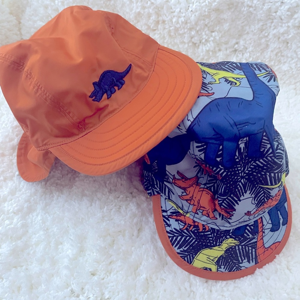 Boys infant Gymboree Reversible 0-6 months 2 dinosaur hats Twins Brothers